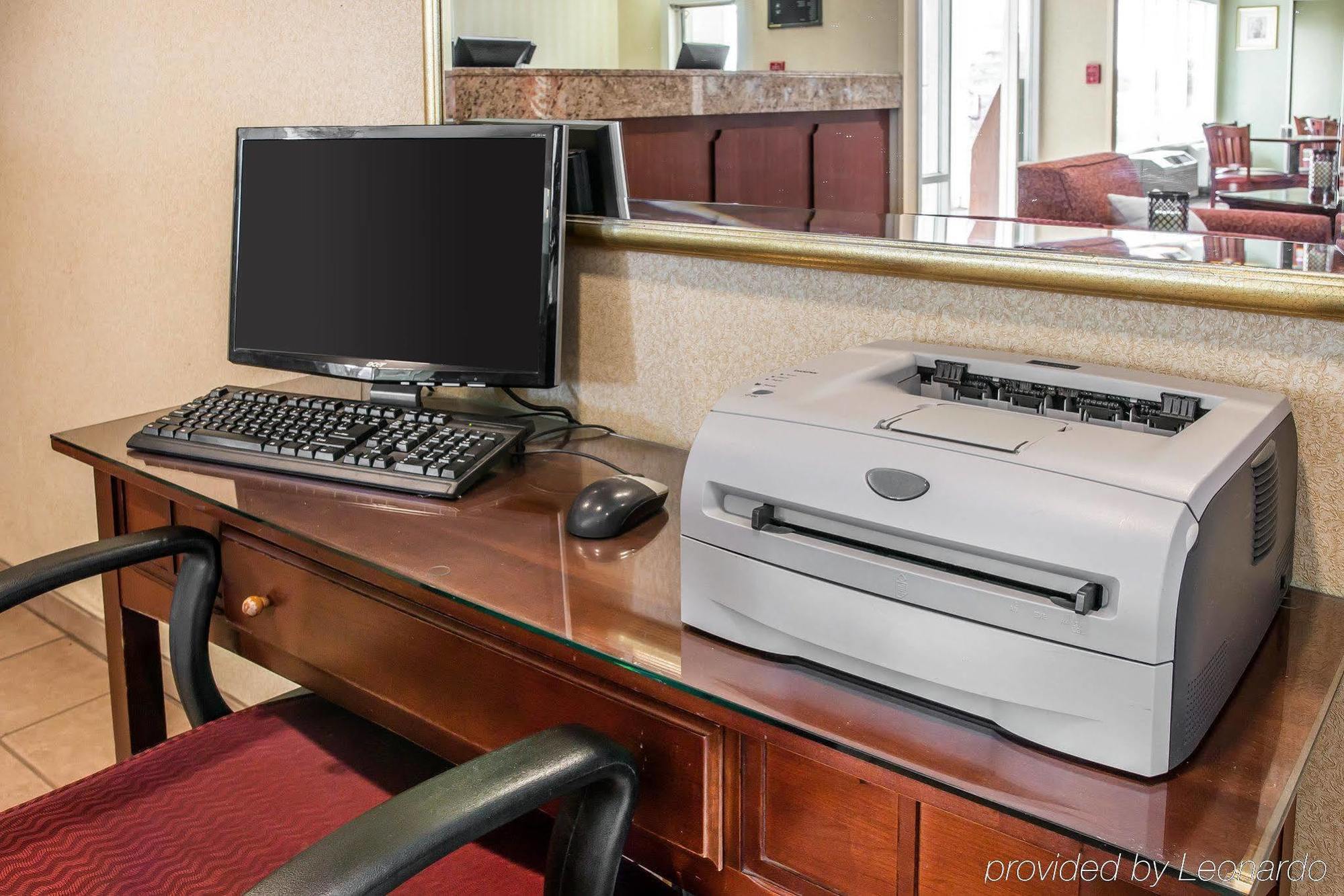 Quality Inn Holland Екстериор снимка