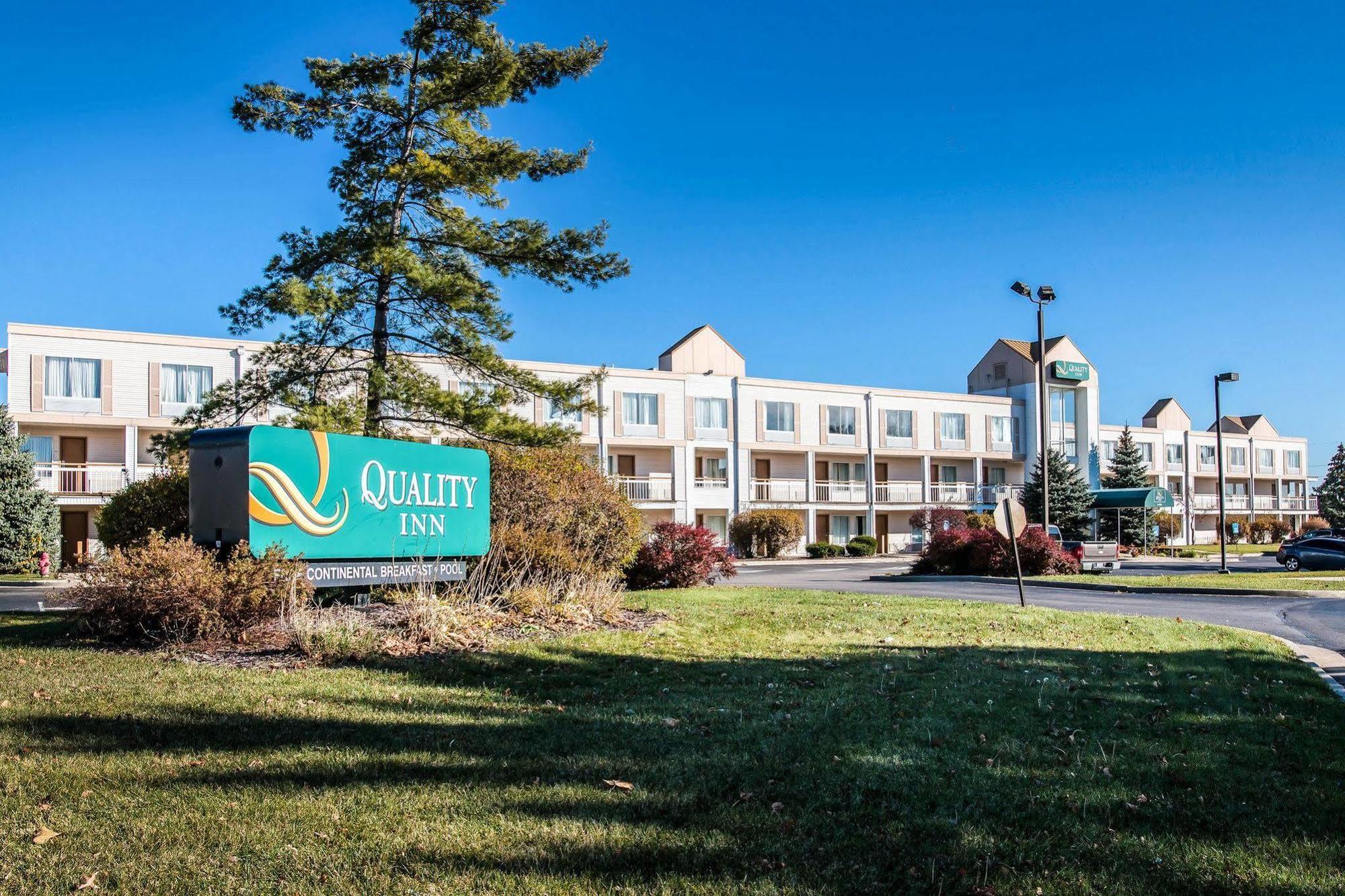 Quality Inn Holland Екстериор снимка